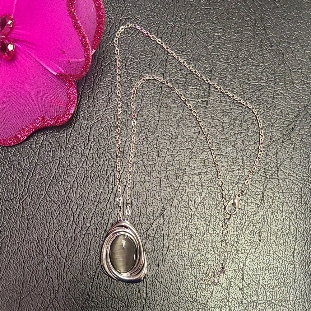 Bijoux by Meera Cat's Eye necklace